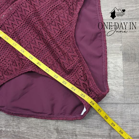 Charmo V Front One Piece Swimsuit Size L - Picture 4 of 5